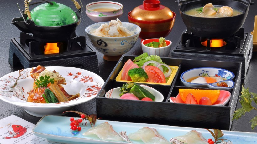 萬国屋名物の鯛茶漬けと山形味覚の和朝食膳