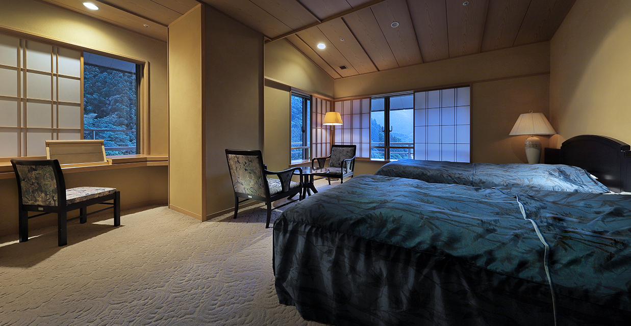 源泉かけ流し露天風呂付プレミアムスイート